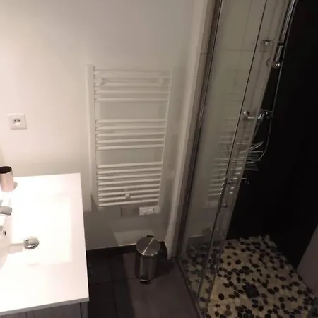 Compose De 2 Maisons Avec Cheminee Et Sauna Houdetot